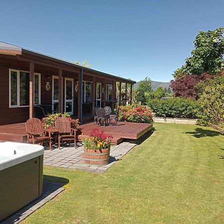 テアナウ ブルー リッジ ベッド&ブレックファースト Bed & Breakfast エクステリア 写真