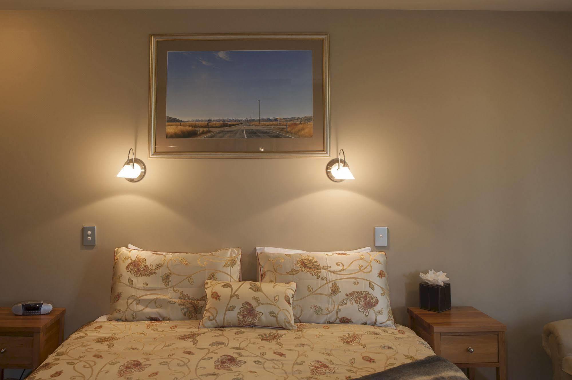 テアナウ ブルー リッジ ベッド&ブレックファースト Bed & Breakfast エクステリア 写真